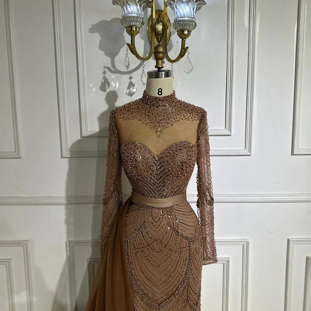 Vestido de noche árabe de sirena color caramelo con cuentas y sobrefalda lateral para ocasiones formales LA71913A (2025) 