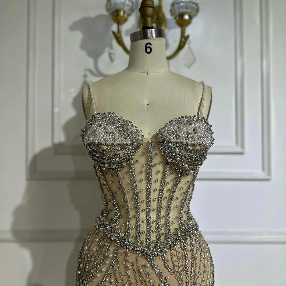 Vestido de noche de sirena elegante con tirantes finos y perlas para ocasiones formales LA72865 (2025) 