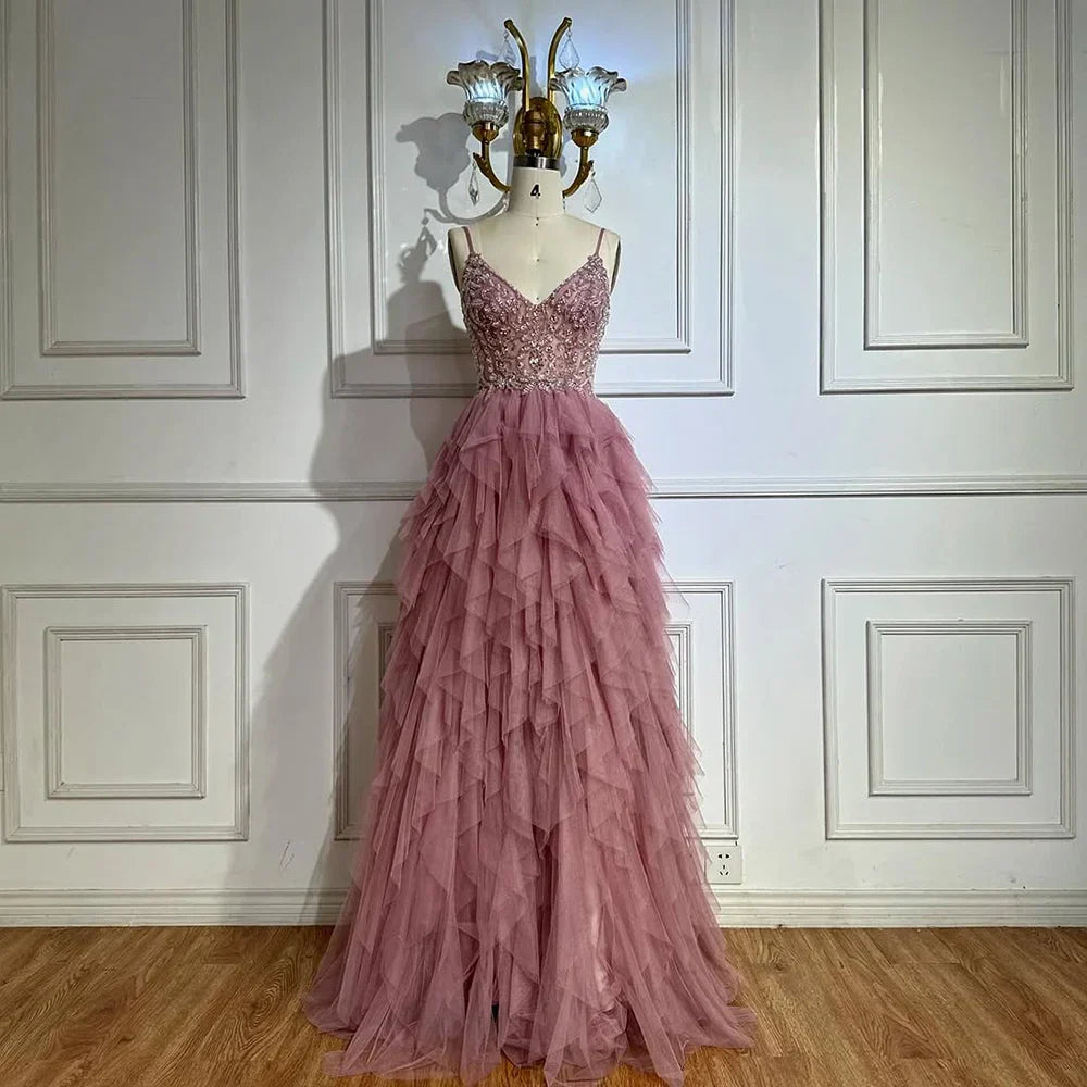 Vestido de noche rosa con tirantes finos, corpiño con cuentas y falda de tul en capas para ocasiones formales LA72893 