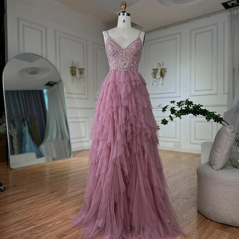 Vestido de noche rosa con tirantes finos, corpiño con cuentas y falda de tul en capas para ocasiones formales LA72893 