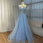 Vestido de noche de corte A, tul con cuentas y escote halter color caramelo, estilo árabe saudí, modelo LA72863 (2025)