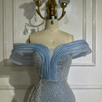 Vestido de noche de sirena con hombros descubiertos, escote barco y abertura lateral, color azul saudí, con cuentas, ideal para ocasiones formales (LA72867) 