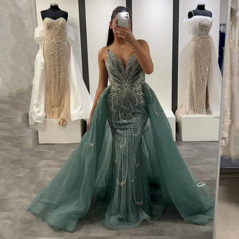 Vestido de noche corte sirena sin tirantes color turquesa, estilo saudí, con sobrefalda para ocasiones formales LA72880 (modelo 2025) 