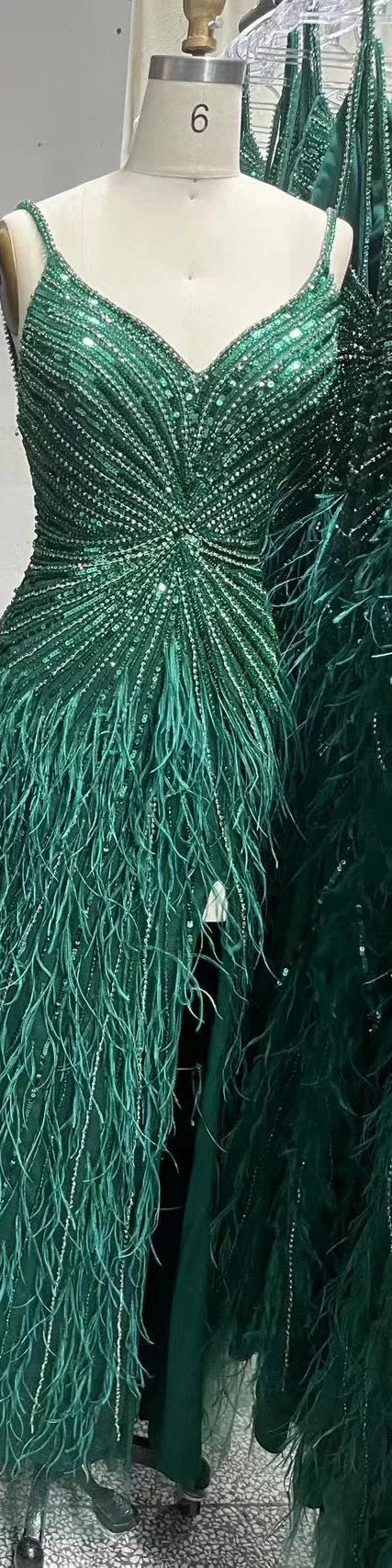 Arabic Black Spaghetti Strap Split Feathers Beaded Mermaid Evening Dresses Gownsfor Women Wedding Party 2025 LA70623
