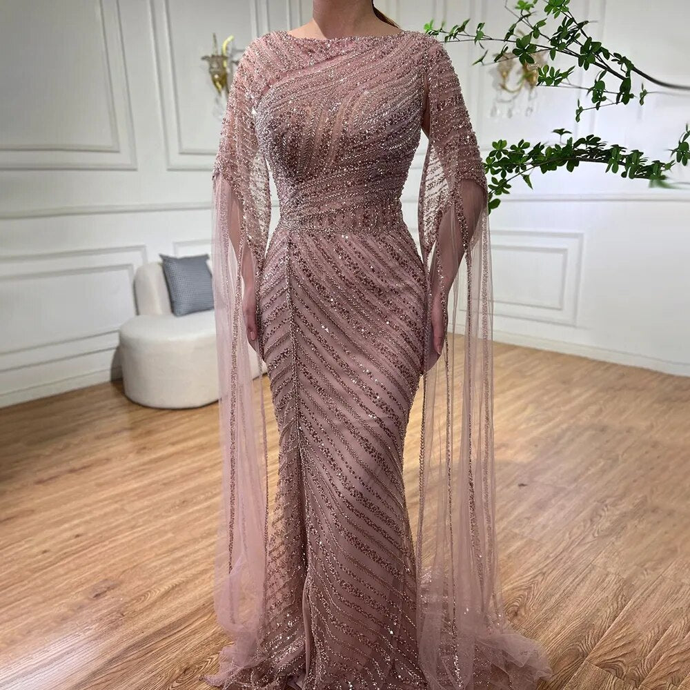 Vestido de noche elegante de sirena azul árabe con mangas tipo capa, abertura y cuentas, ideal para bodas y fiestas (2025) LA72084 