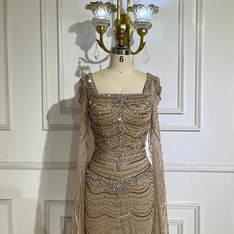 Vestido de noche de lujo color caramelo con cuentas y manga tipo capa LA72604