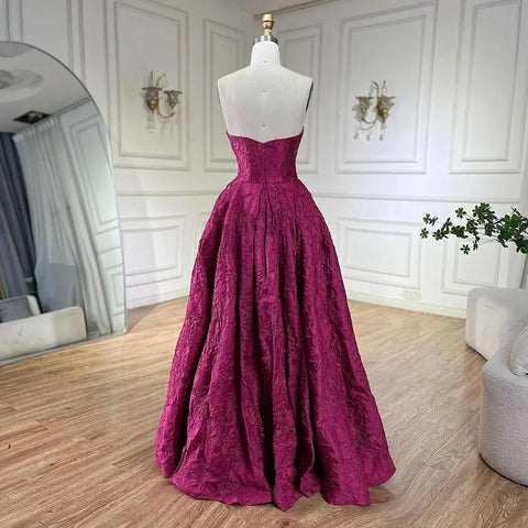 Vestidos de noche elegantes color fucsia árabe 2025. Vestido largo formal sin mangas de corte línea A de lujo de Dubái, diseño LA70699 