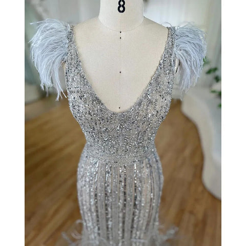 Robe de soirée sirène grise nude, col en V, élégante, avec plumes et perles, pour femme, idéale pour une fête de mariage, modèle LA72184, 2025 