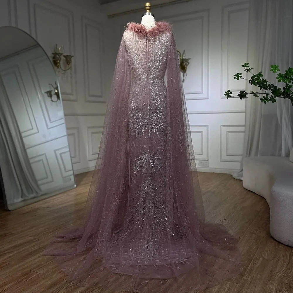 Vestido de noche árabe rosa estilo sirena con elegantes mangas tipo capa con plumas y cuentas para mujer, ideal para fiestas (2025) LA71709A 