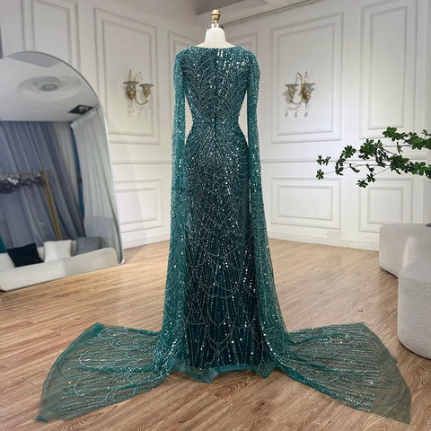 Vestido de noche de lujo blanco con plumas y mangas tipo capa LA72160