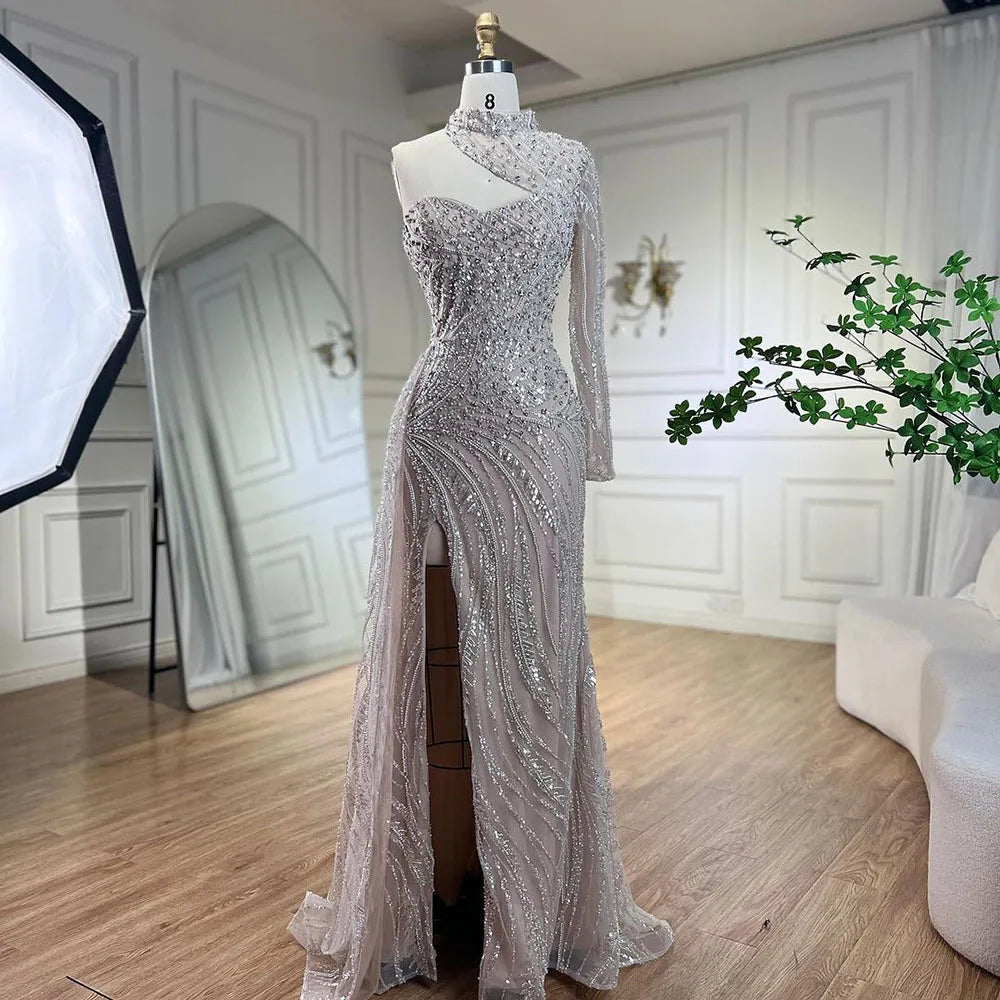 Robe de soirée élégante style sirène, asymétrique épaule dénudée, blanche et nude, avec perles, style arabe, pour femme, modèle LA72196, 2025 