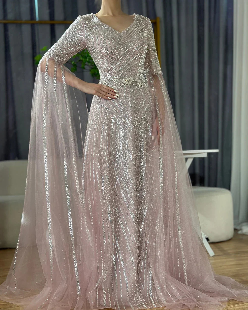 Vestido de noche árabe saudí de corte A color caramelo con cuentas y mangas tipo capa para bodas (LA72798) 