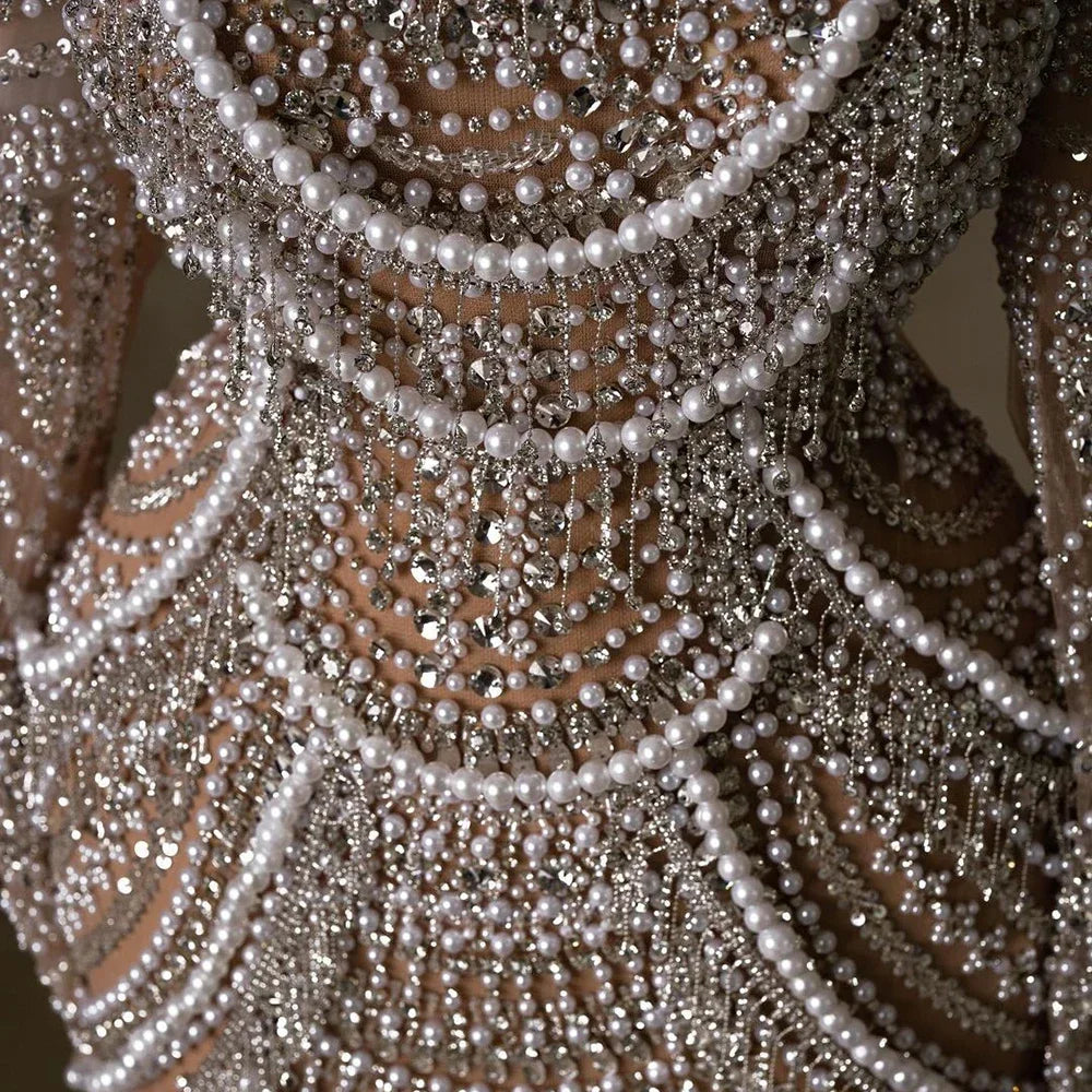 Vestido de noche elegante estilo sirena color nude de Arabia, con perlas y cuentas, ideal para ocasiones formales (2025) LA72091A 
