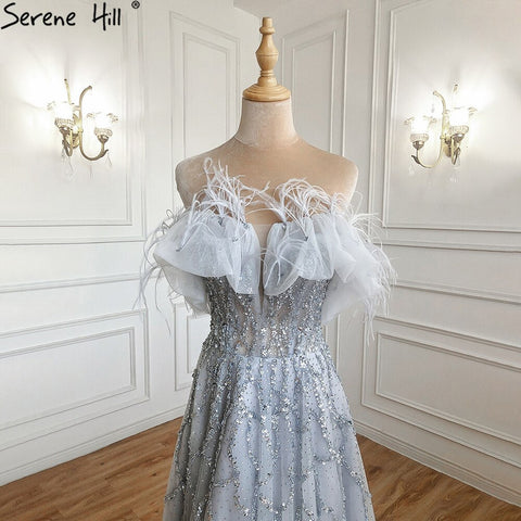 Robe de soirée sexy grise trapèze, ornée de perles et de plumes scintillantes, tenue de soirée formelle pour femmes, LA71328.