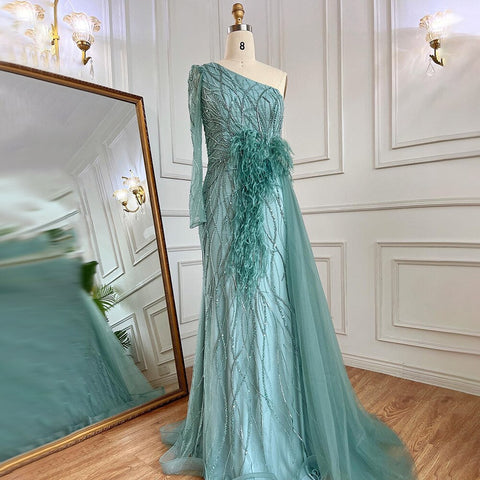 Elegante vestido de noche de sirena gris con falda de un solo hombro y plumas y cuentas para mujer, para fiesta 2025 LA71789