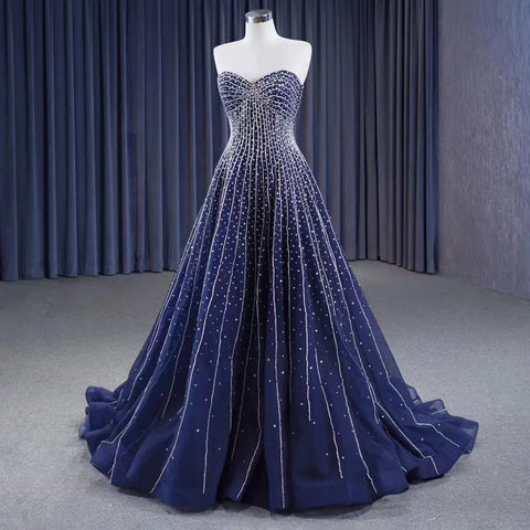 Vestido de novia azul marino de alta gama, sexy, sin tirantes, con cuentas de cristal, de lujo, con cordones y perlas, hecho a medida HM23102 