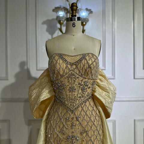 Vestido de noche de sirena con cuentas color piel, hombros descubiertos, chal y detalles de cristal para ocasiones formales 2025 LA72819