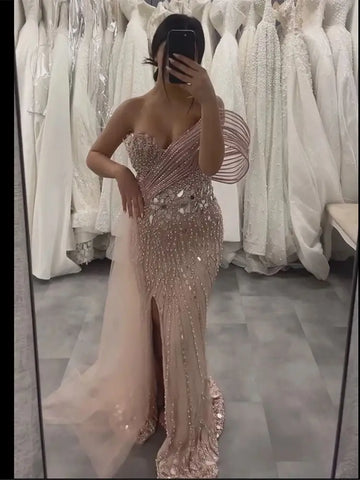 Vestido de noche de sirena con un solo hombro, abertura y detalle de tul, con cuentas rosas para ocasiones formales LA72888 2025