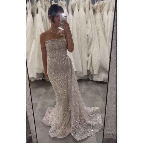 Vestido de noche rosa con un hombro al descubierto y cuentas, con sobrefalda, para ocasiones formales LA72887 2025