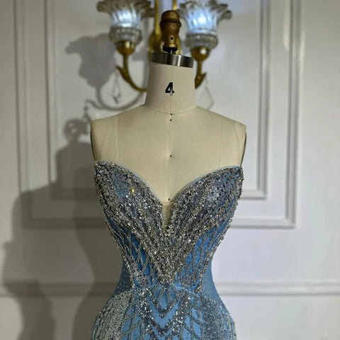 Vestidos de noche estilo sirena azul saudí sin tirantes, con cuentas, para ocasiones formales LA72901 2025