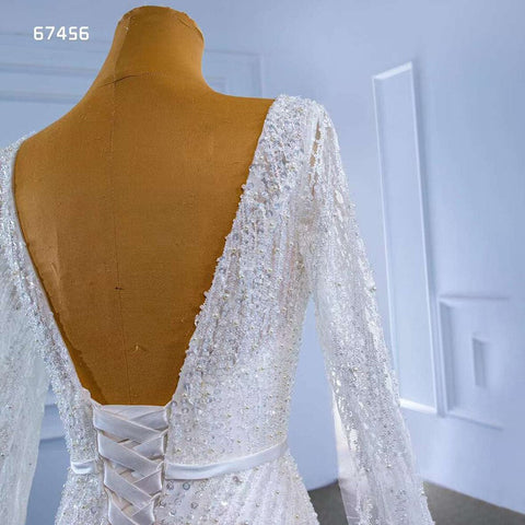 Vestido de novia blanco con mangas estilo capa, encaje de lujo, cuentas, cuello en V, encaje, alta gama, hecho a medida, HM67456, 2025 