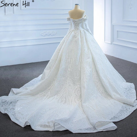 Vestido de novia blanco brillante con hombros descubiertos, mangas largas y cordones, 2025 HM67222 