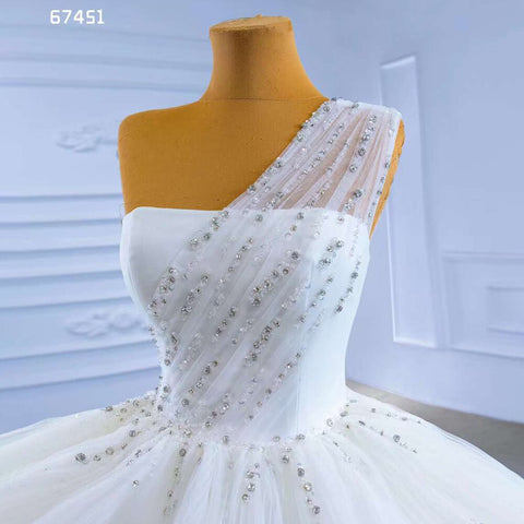 Vestido de novia blanco sexy de un solo hombro, de lujo, con cuentas y cordones, estilo Dubái 2025, de alta gama, hecho a medida, HM67451 
