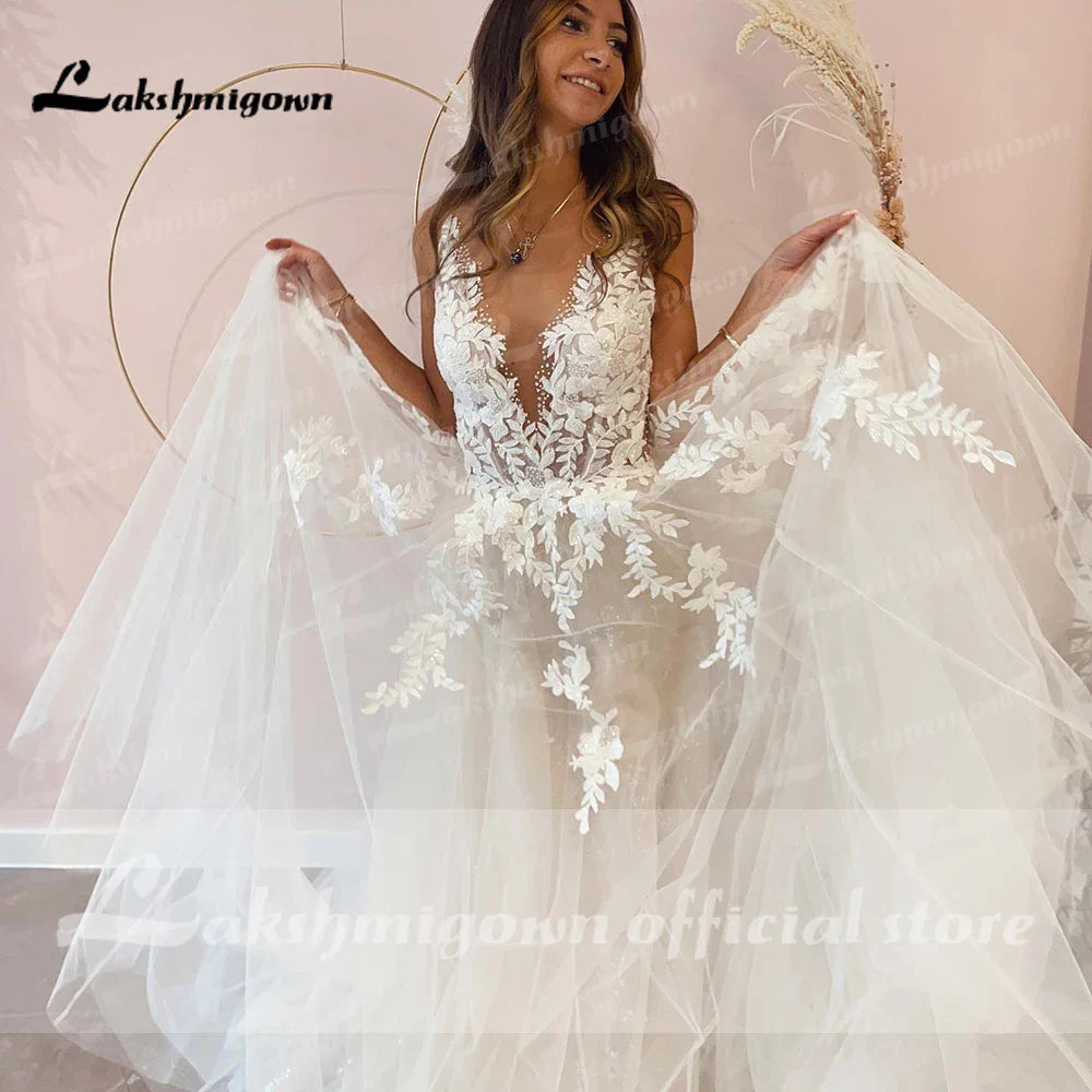 Sexy A-Line Backless Wedding Dress  Vintage Lace Applique Beaded Off White Tulle Wedding Gowns Trouwjurk Long Bridal Dress