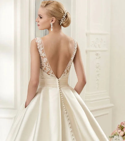 Sexy Backless Satin Wedding Dresses 2023 Chapel Train Bridal Gowns Ivory vestido noiva princesa