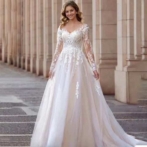 Robes de mariée sexy en dentelle, simples et élégantes, col en V, manches longues, blanches unies, ravissantes, dos nu, collection 2023 