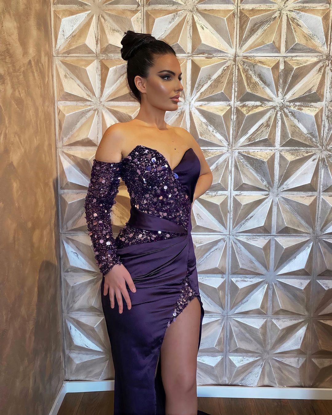 Robe de bal sirène sexy à manches longues et paillettes avec fente