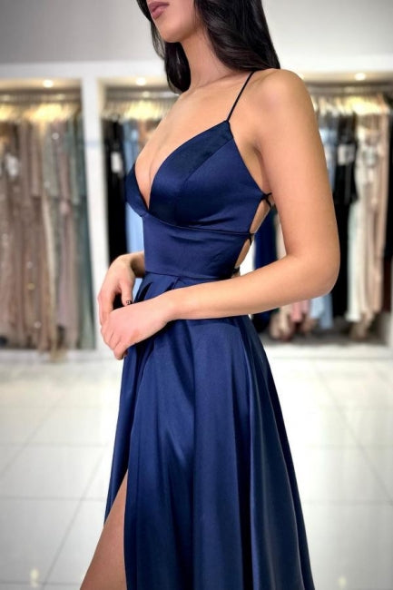 Robe de bal sexy longue et simple bleu marine à bretelles spaghetti avec fente