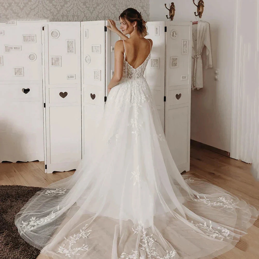 Robes de mariée sexy épaules dénudées sans manches, bretelles spaghetti, col en V, dos nu blanc simple, plissées, style princesse