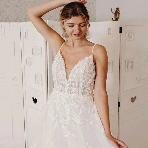 Robes de mariée sexy épaules dénudées sans manches, bretelles spaghetti, col en V, dos nu blanc simple, plissées, style princesse