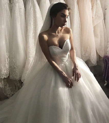 Vestido de novia sexy de tul con escote corazón, sin mangas, espalda descubierta, corte princesa, con espalda con cordones