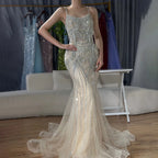 Vestido de noche corte sirena plateado nude con tirantes finos y borlas de cuentas de lujo para ocasiones formales LA72772 