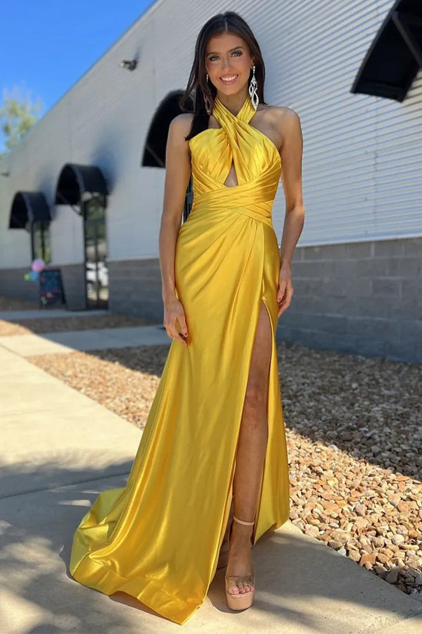 Robe de bal longue jaune en satin froncé, dos nu, avec fente PSK581