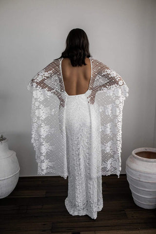 Vestido de novia de encaje sin espalda con escote redondo y abertura cruzada WD247