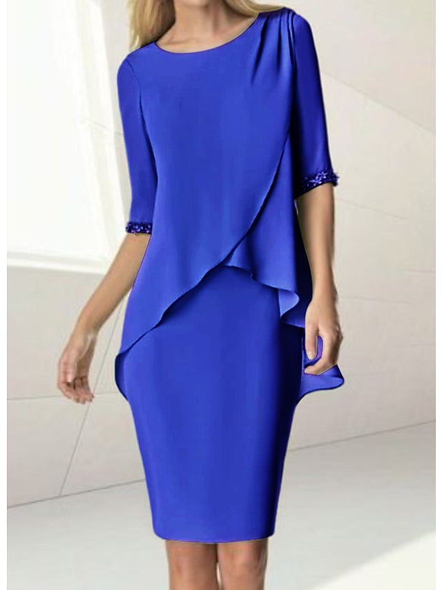 Vestidos de corte recto/columna para la madre de la novia, con cuello joya, largo hasta la rodilla, manga tres cuartos y drapeado con cuentas. 