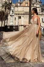 Robe de bal longue brillante à bretelles spaghetti, col en V et coupe trapèze, robe de soirée