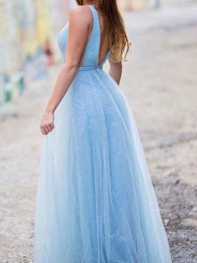 Vestido de fiesta largo de tul azul claro brillante con escote en V para adolescentes