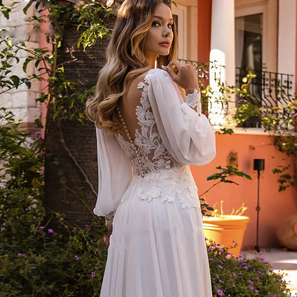 Robe de mariée simple en mousseline, coupe trapèze, col en V, élégante, dos orné de boutons décoratifs, idéale pour une fête sur la plage ou un événement spécial novembre.