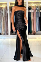 Robe de bal sirène noire simple et longue en satin sans bretelles avec fente
