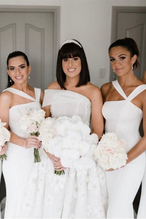 Vestido de dama de honor blanco de corte sirena y espalda descubierta VMB63
