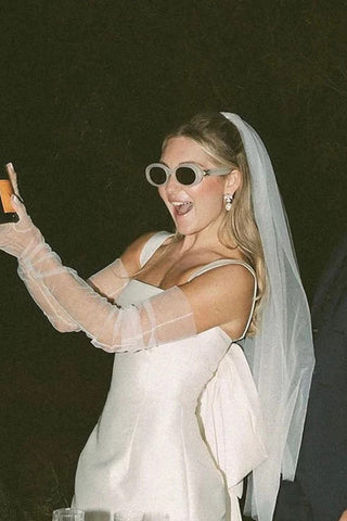 Vestido de novia sencillo, corto, de satén marfil, con lazo en la espalda WD727