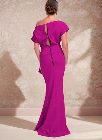 Robe trompette/sirène asymétrique à une épaule pour la mère de la mariée, avec fente latérale 