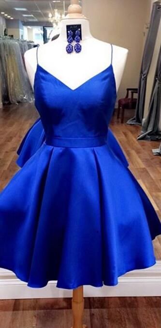 Vestidos de fiesta con tirantes finos y lazo