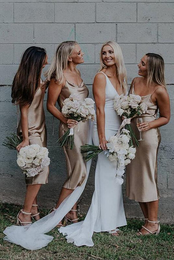 Vestidos de dama de honor sencillos de tafetán con tirantes finos y corte tubo hasta la rodilla 