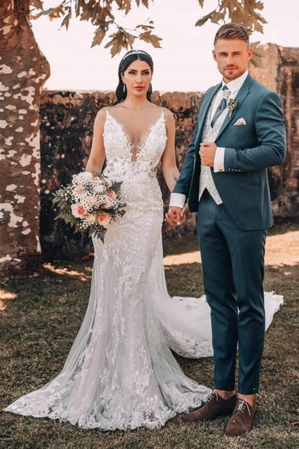 Vestido de novia de tul sin mangas, escote en V y encaje, hasta el suelo.