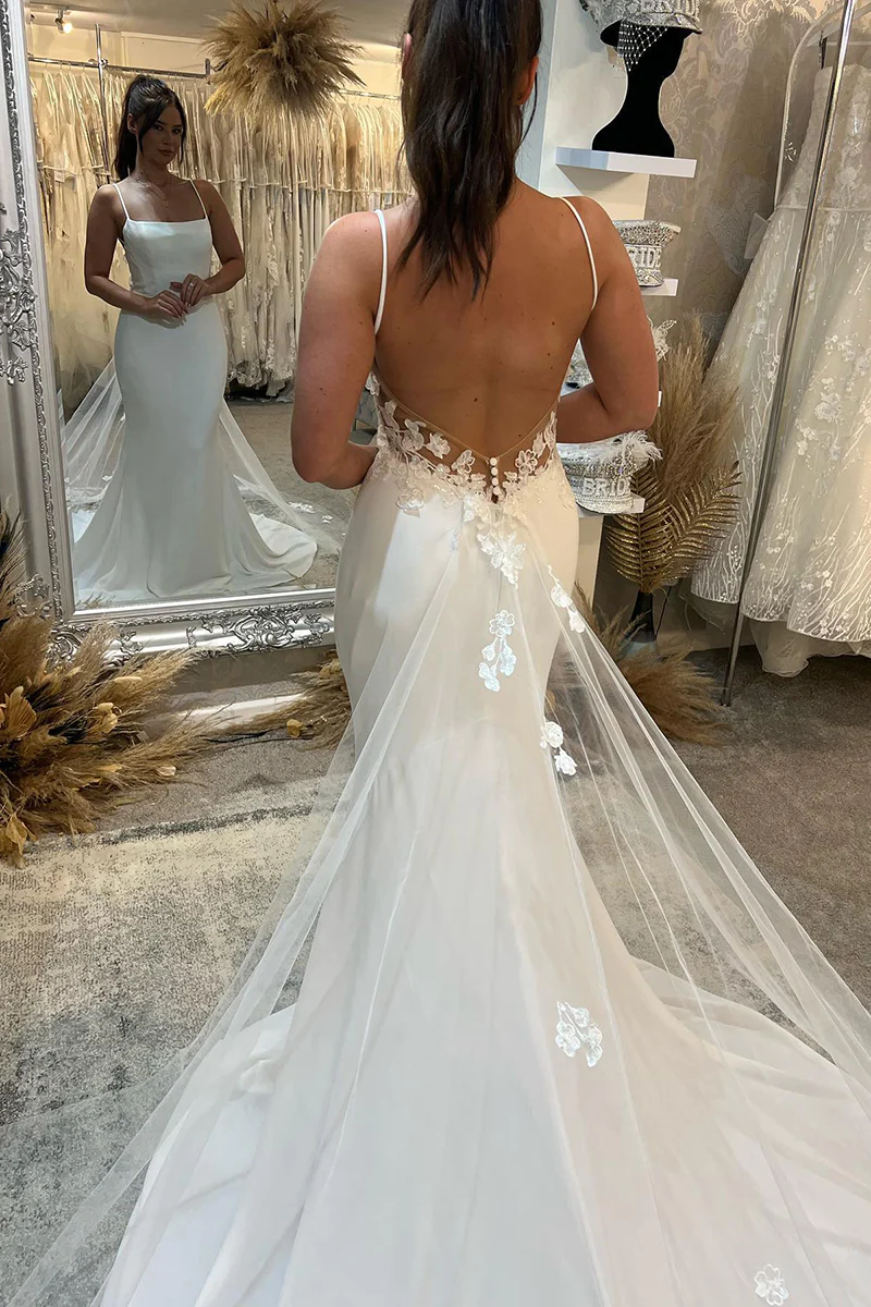 Vestido de novia de sirena con tirantes finos, encaje y cola de corte playera WD648